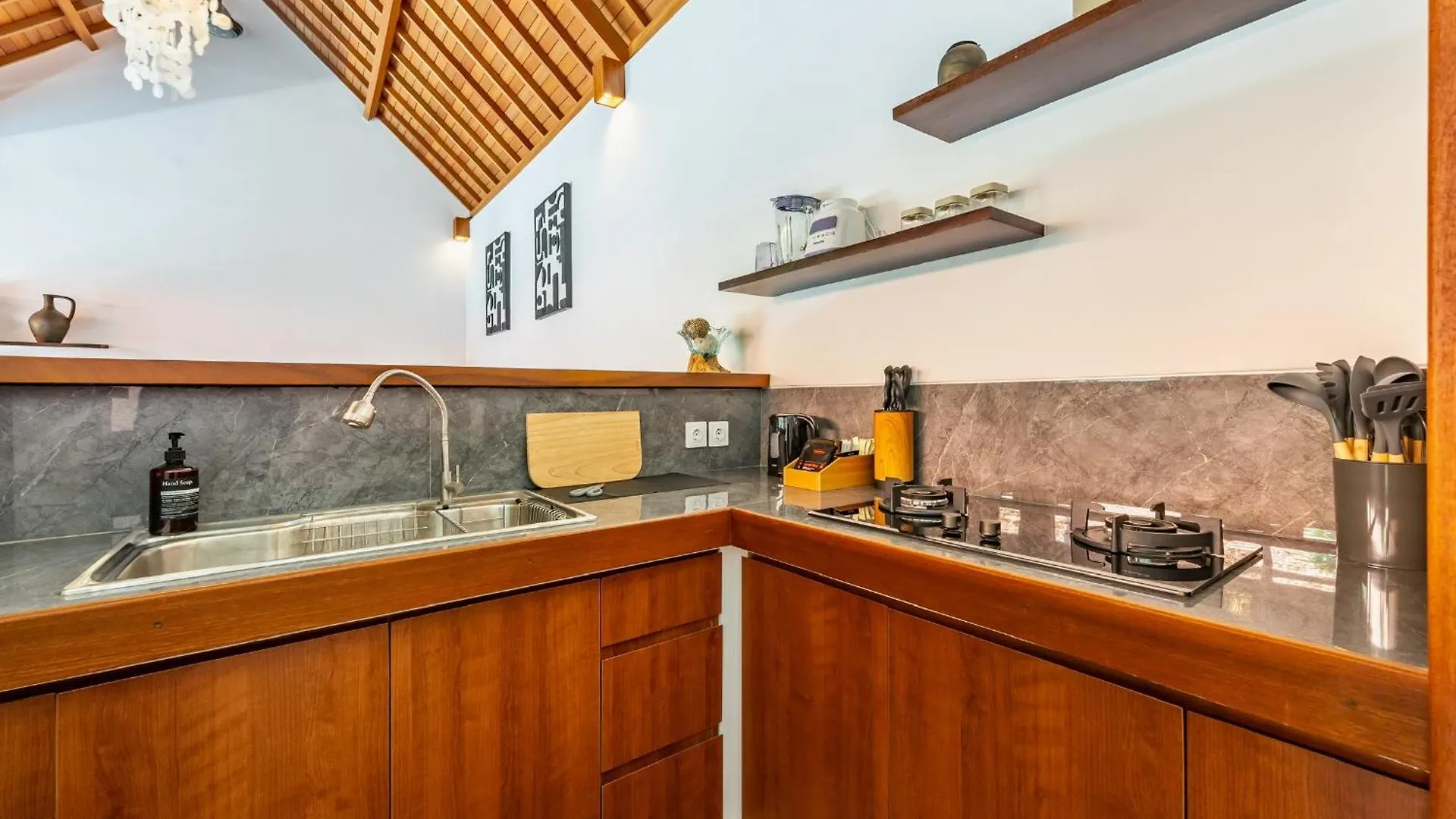Villa Marsin Umalas - 10 Minutes To Finns Beach Club